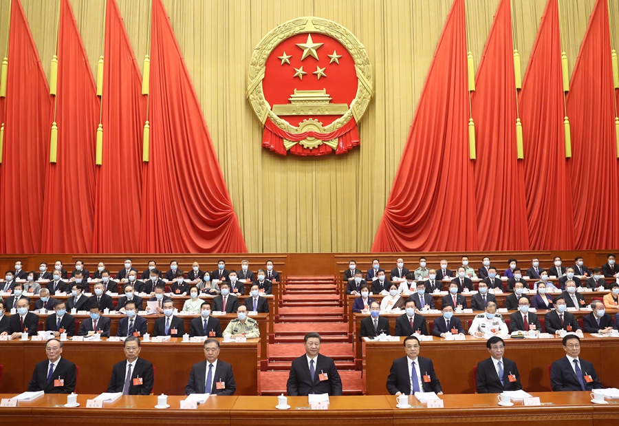 5月22日,第十三届全国人民代表大会第三次会议在北京人民大会堂开幕。党和国家领导人习近平、李克强、汪洋、王沪宁、赵乐际、韩正、王岐山等出席,栗战书主持大会。