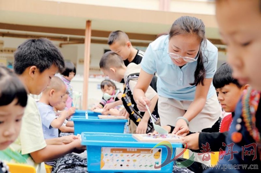 宁洱县：青年学生回乡“上岗” 公益助学“有知有味”