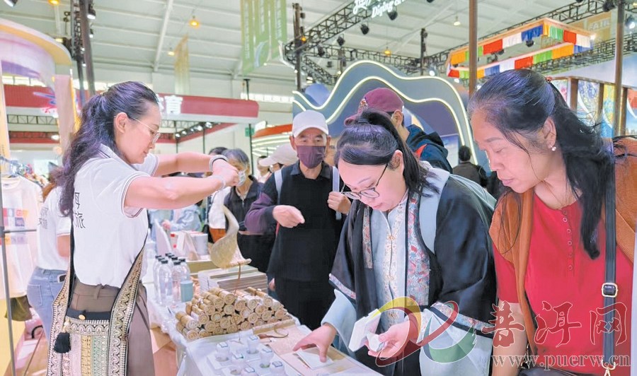 可赏可玩可体验  第10届南博会普洱茶马古道文创产品受热捧
